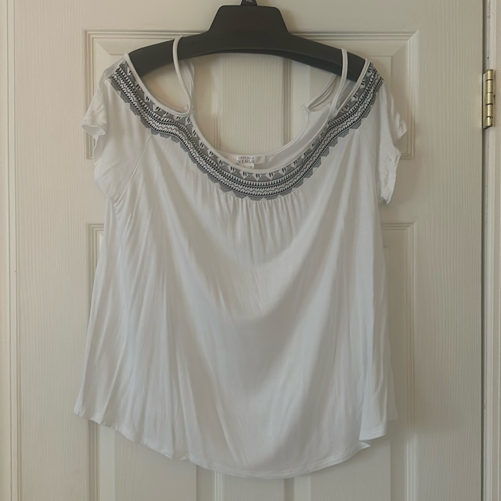 Cold shoulder top